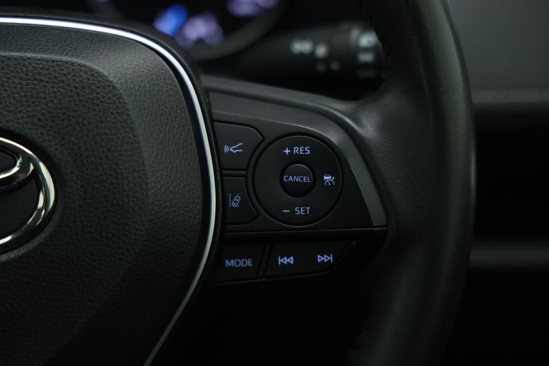 2021 Toyota RAV4 Gx (AWD) Hybrid, Automatic, 45467 km, Steering Wheel Close-up