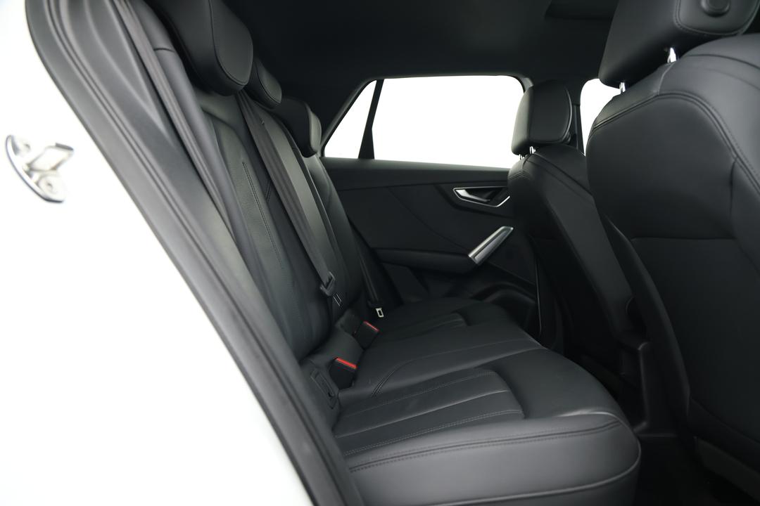2020 Audi Q2 40 Tfsi Quatt Sport (2.0 Tfsi), Automatic, 82534 km, Right Side Rear Door Cabin View