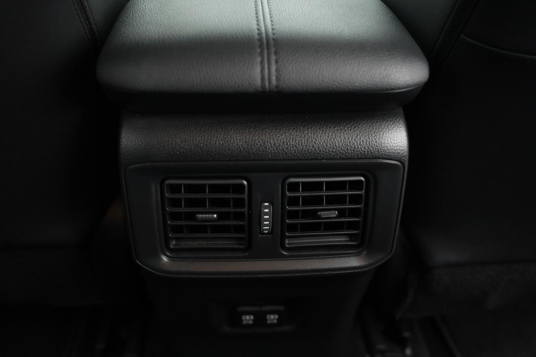 2020 Toyota RAV4 Cruiser (AWD) Hybrid, Automatic, 154992 km, Third Row Seats