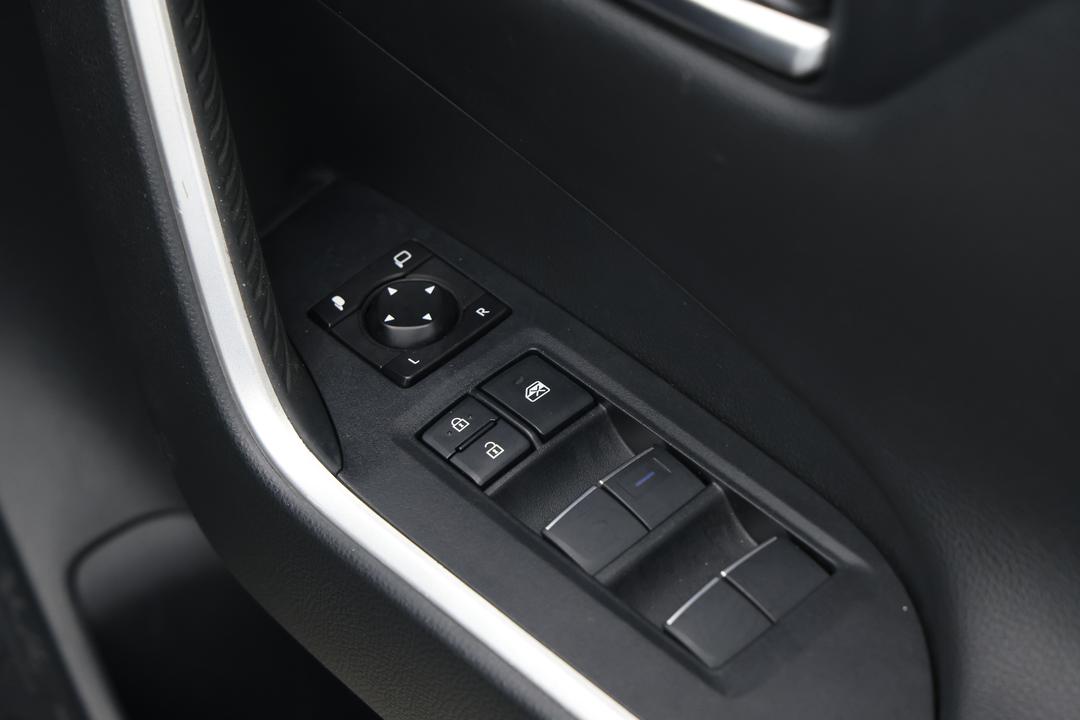 2020 Toyota RAV4 Cruiser (AWD) Hybrid, Automatic, 154992 km, Handbrake