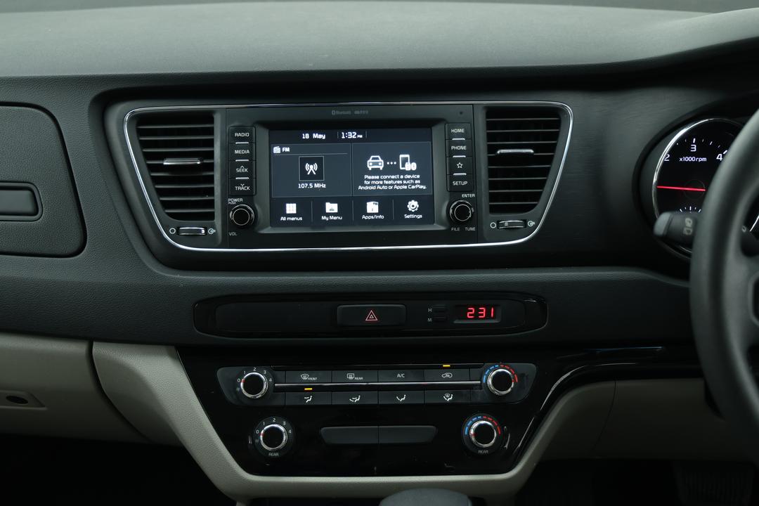 2018 Kia Carnival S, Automatic, 26483 km, Steering Wheel Close-up