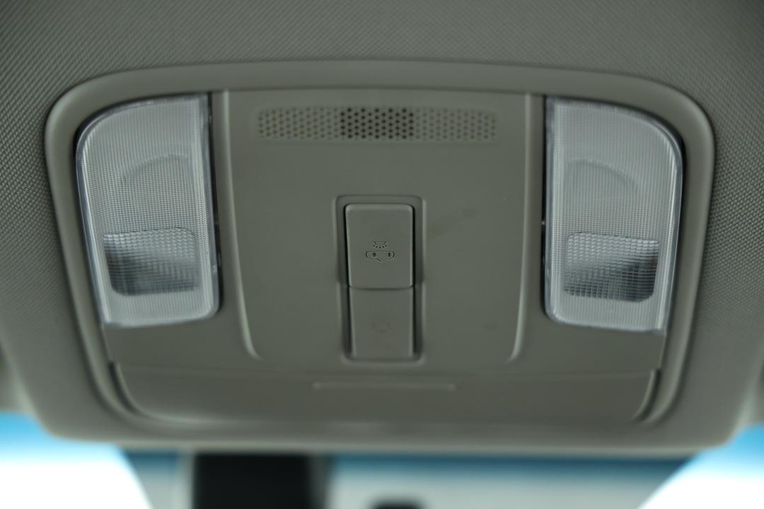 2018 Kia Carnival S, Automatic, 26483 km, Right Side Front Door Cabin View