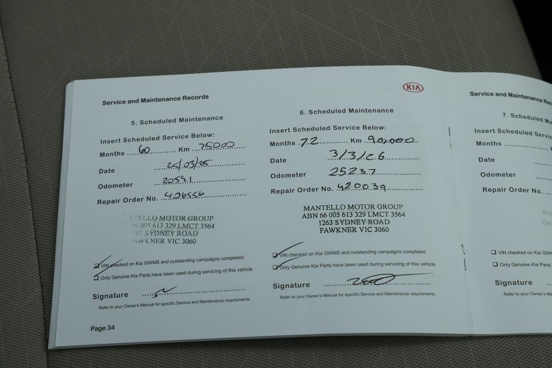 2018 Kia Carnival S, Automatic, 26483 km, Pedals and Footmat