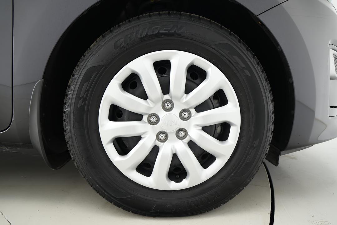 2018 Kia Carnival S, Automatic, 26483 km, Right Front Wheel