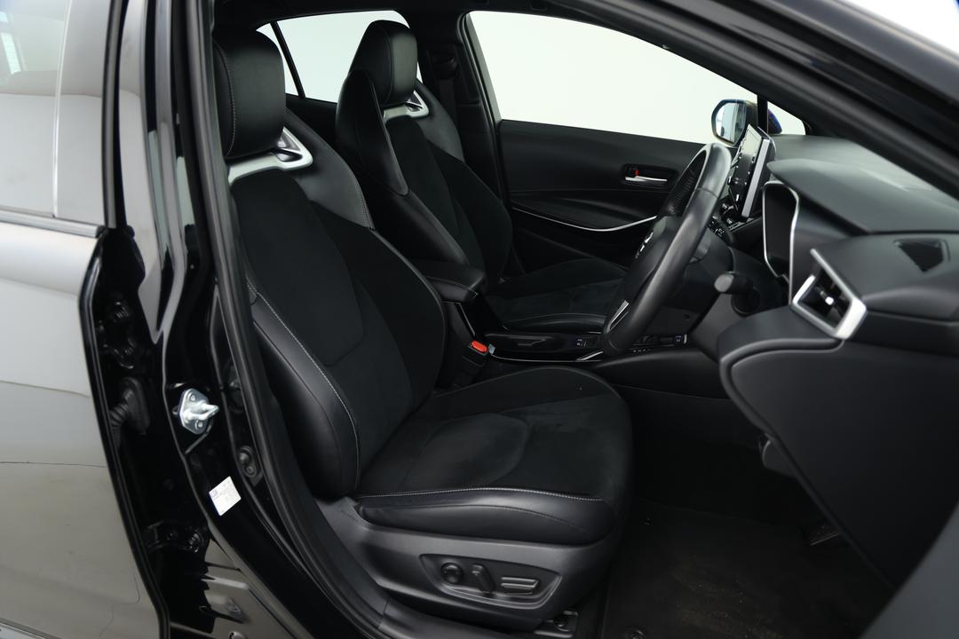 2021 Toyota Corolla Zr Hybrid, Automatic, 50671 km, Service History