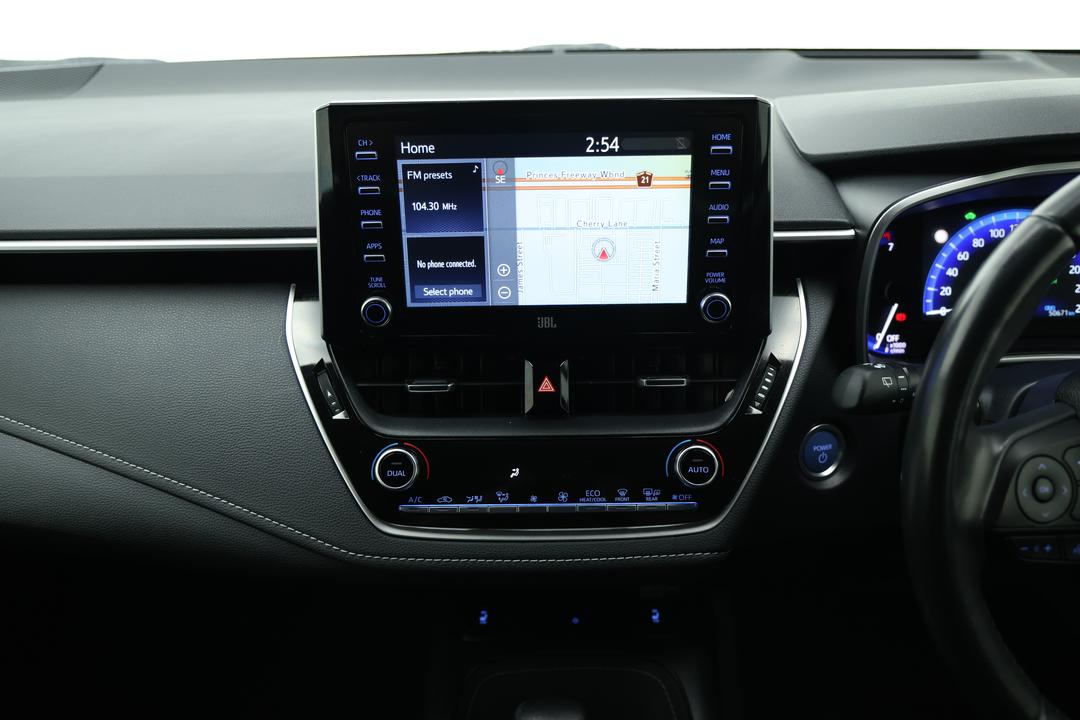 2021 Toyota Corolla Zr Hybrid, Automatic, 50671 km, Infotainment System