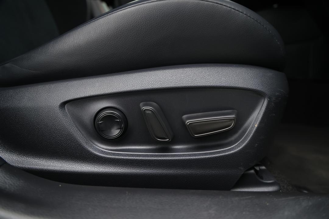 2021 Toyota Corolla Zr Hybrid, Automatic, 50671 km, Key Close-up