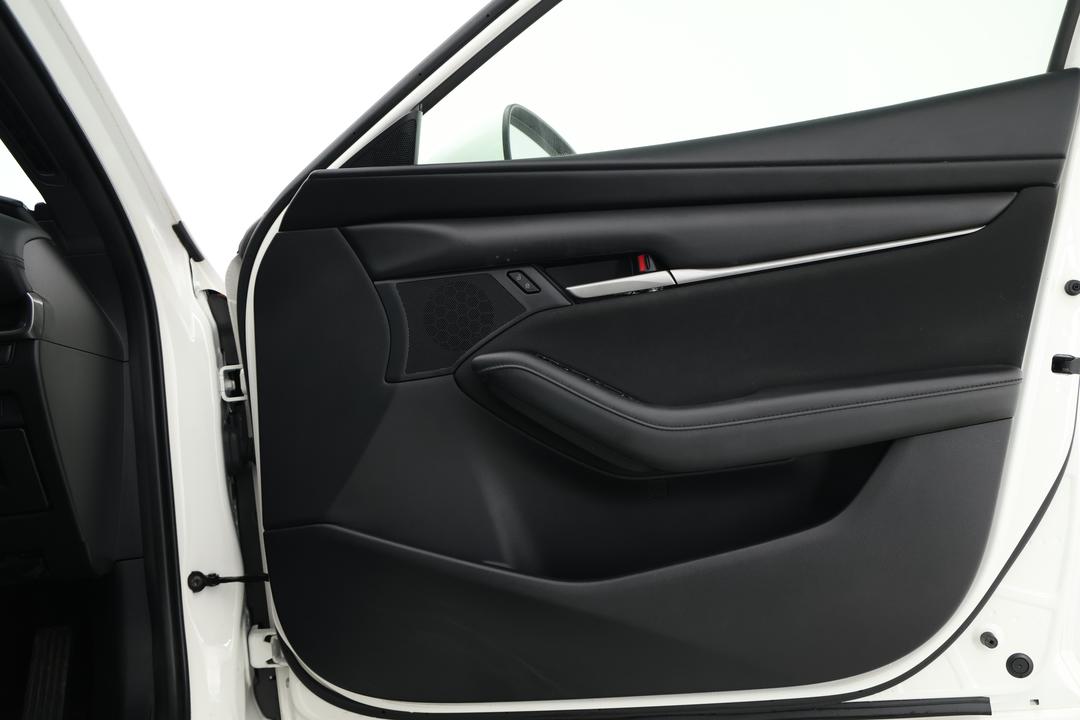 2021 Mazda 3 G20 Pure, Automatic, 107077 km, Key Close-up