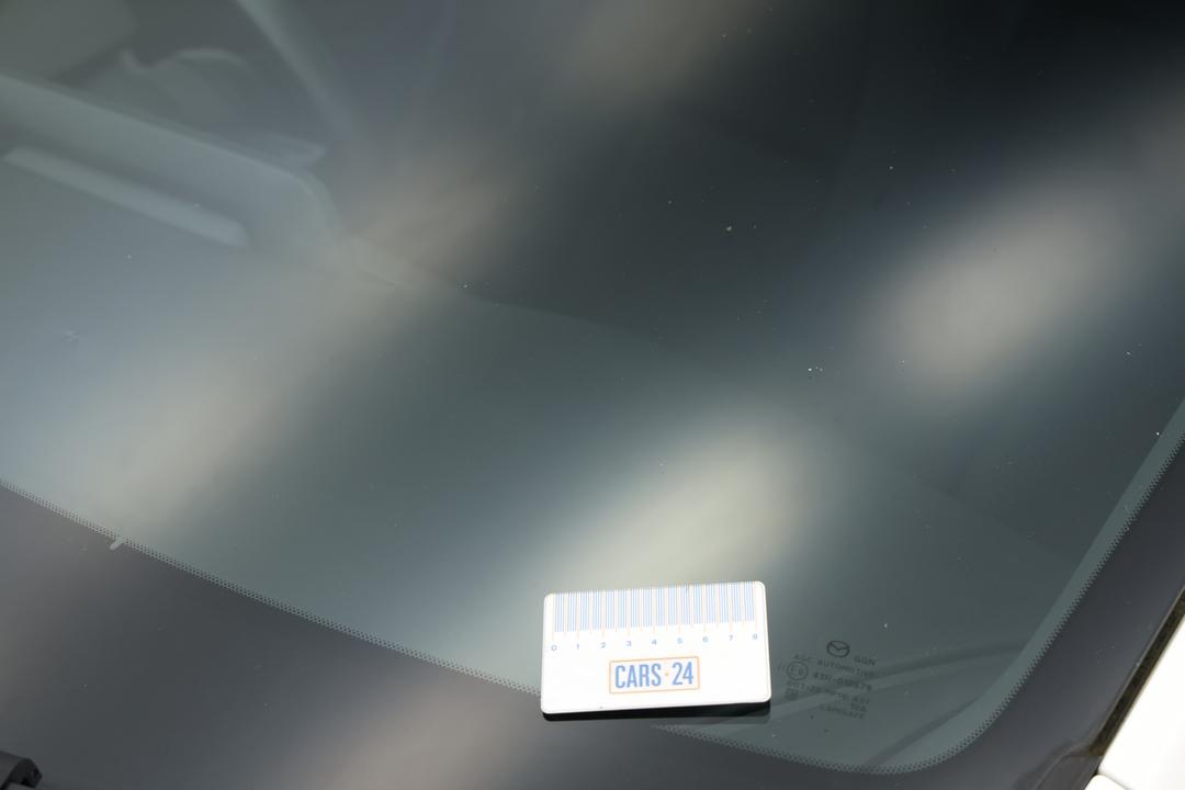 2021 Mazda 3 G20 Pure, Automatic, 107077 km, Windshield Front Spots