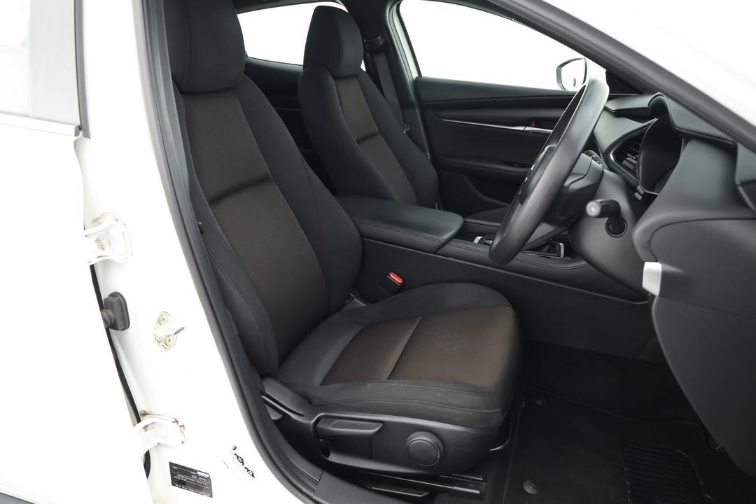 2021 Mazda 3 G20 Pure, Automatic, 107077 km, Gear Lever 