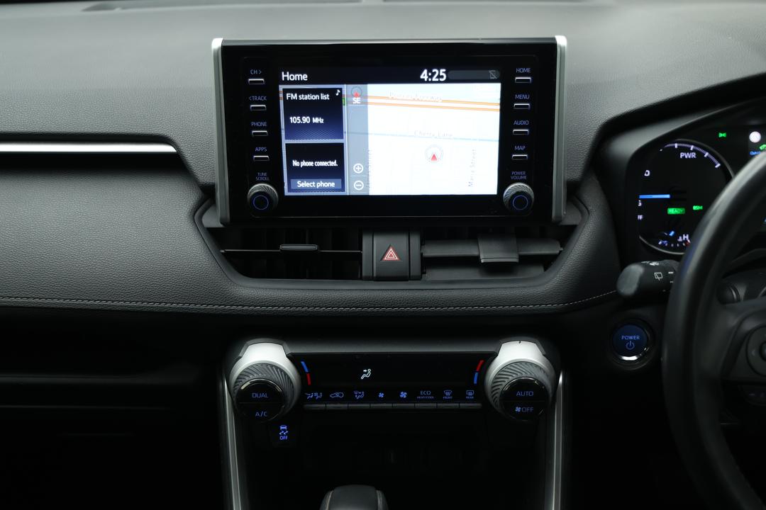2022 Toyota RAV4 Gx (AWD) Hybrid, Automatic, 109766 km, Steering Wheel Close-up