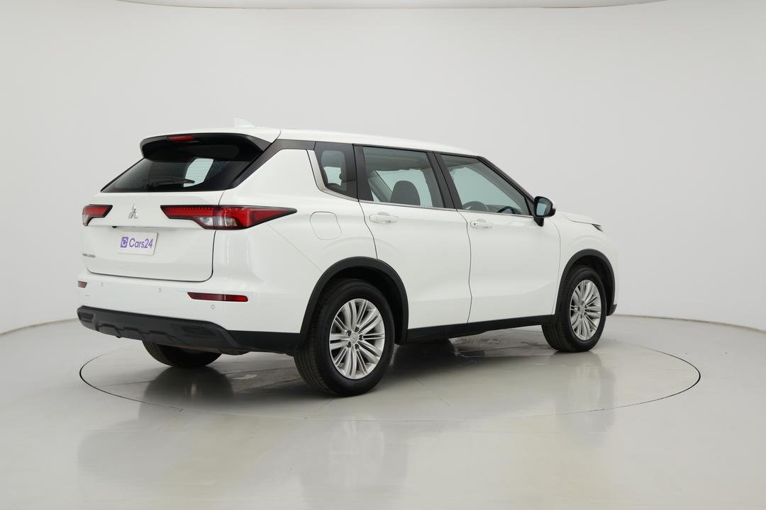 2024 Mitsubishi Outlander Es 5 Seat (2WD), Automatic, 53483 km, Right Back Diagonal (45- Degree) View