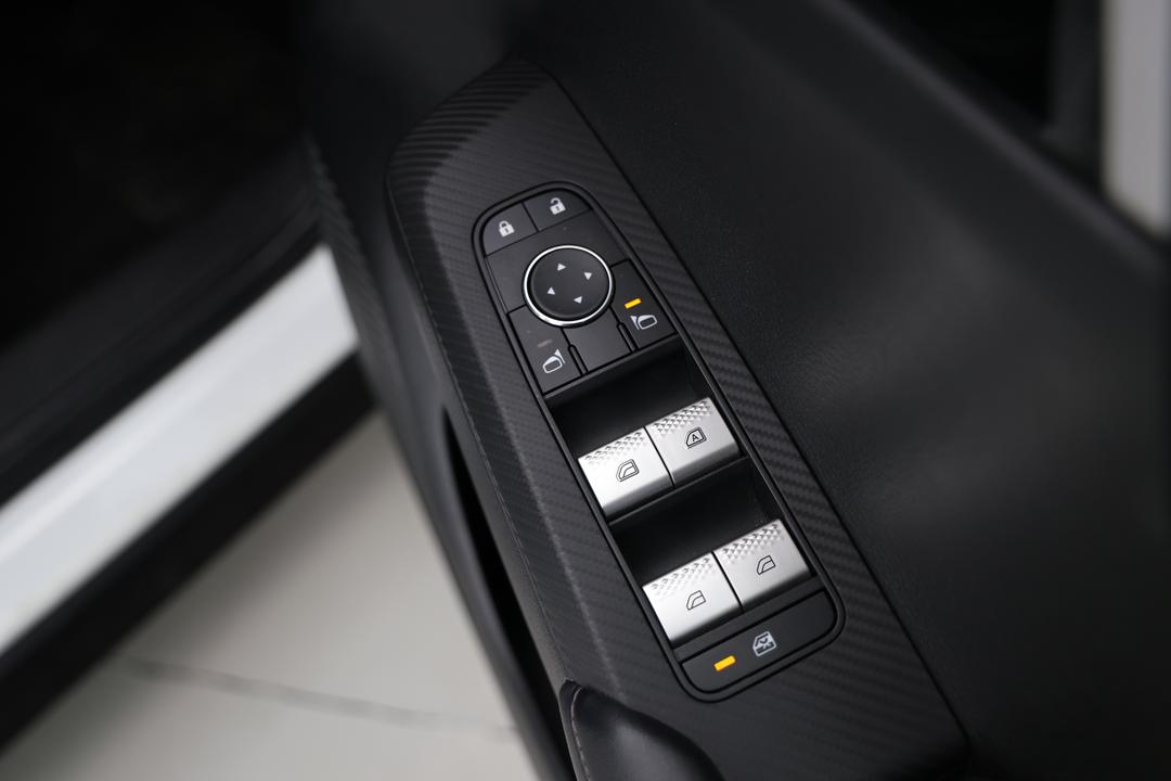 2024 Mitsubishi Outlander Es 5 Seat (2WD), Automatic, 53483 km, Right Side Front Door Cabin View