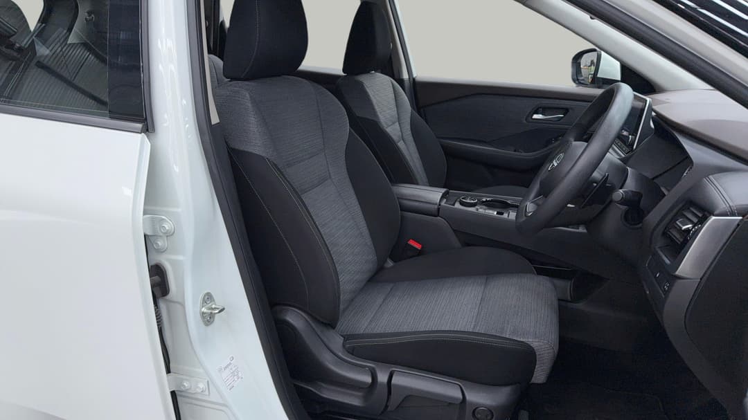 2024 Nissan X-trail St (4WD) 7 Seat, Automatic, 33729 km, Right Side Front Door Cabin View