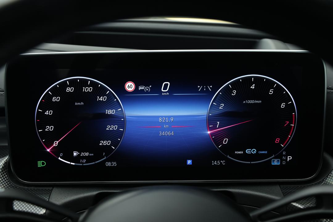 2022 Mercedes-benz C200 Mhev, Automatic, 34064 km, Right Side Front Door Cabin View