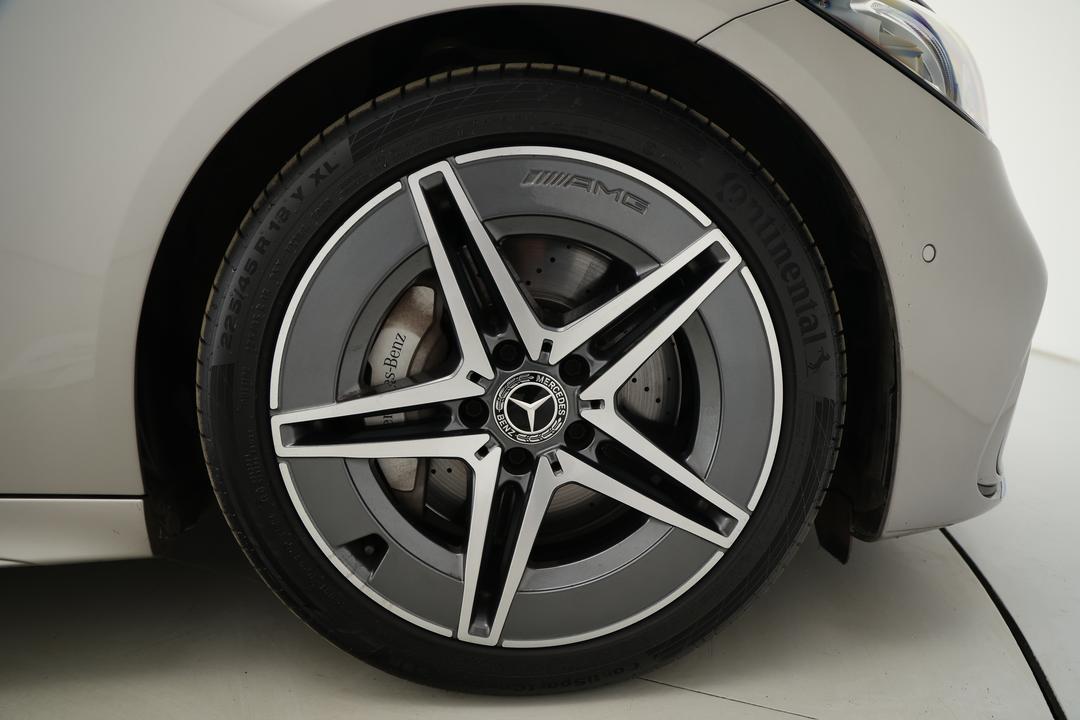 2022 Mercedes-benz C200 Mhev, Automatic, 34064 km, Right Front Wheel