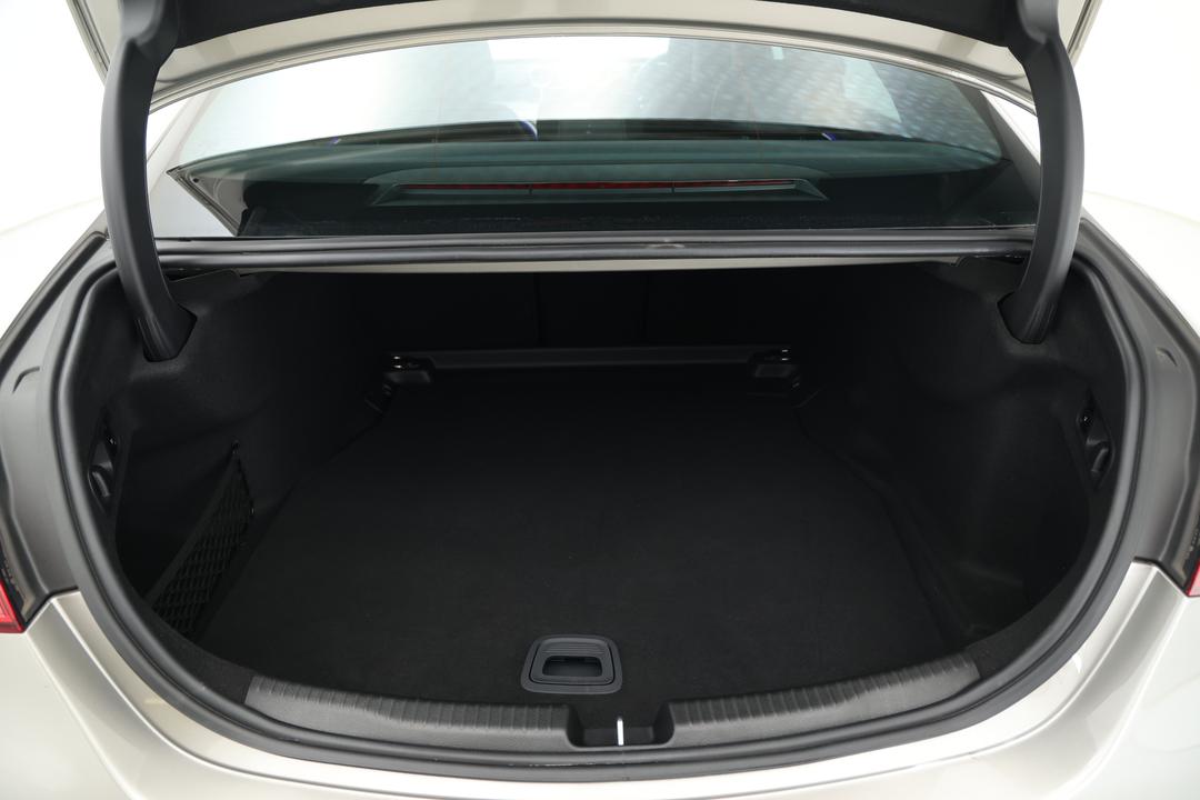 2022 Mercedes-benz C200 Mhev, Automatic, 34064 km, Boot Inside View