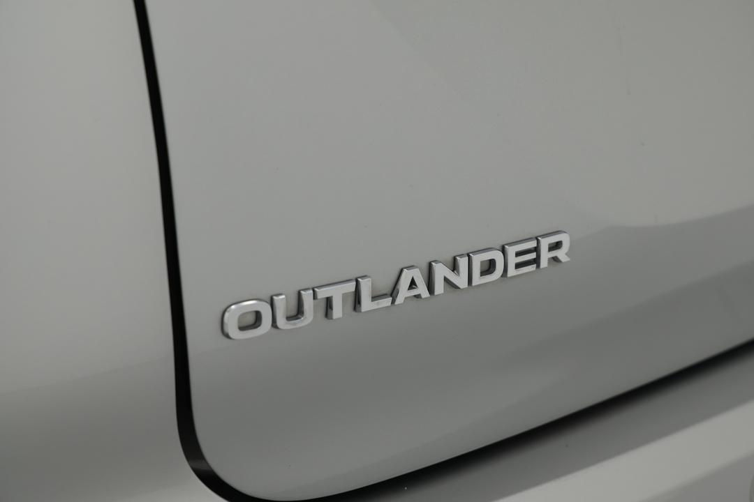 2023 Mitsubishi Outlander Aspire 7 Seat (2WD), Automatic, 60306 km, Badge (Boot Left Side)