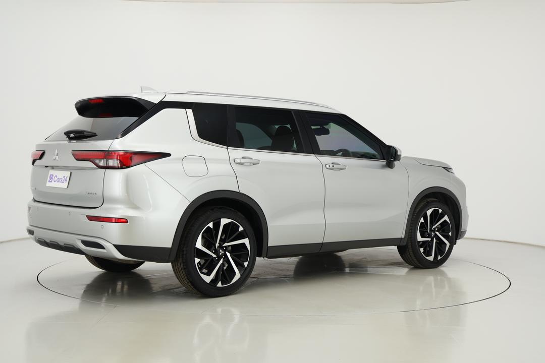 2023 Mitsubishi Outlander Aspire 7 Seat (2WD), Automatic, 60306 km, Right Back Diagonal (45- Degree) View