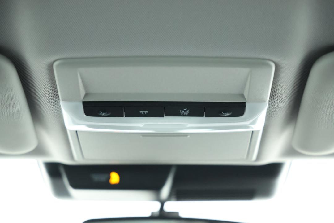 2023 Mitsubishi Outlander Aspire 7 Seat (2WD), Automatic, 60306 km, On-Roof Controls/Sunglass holder