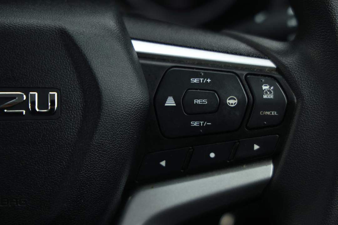 2021 Isuzu D-MAX Sx (4x2) High-ride, Automatic, 71846 km, Center Console
