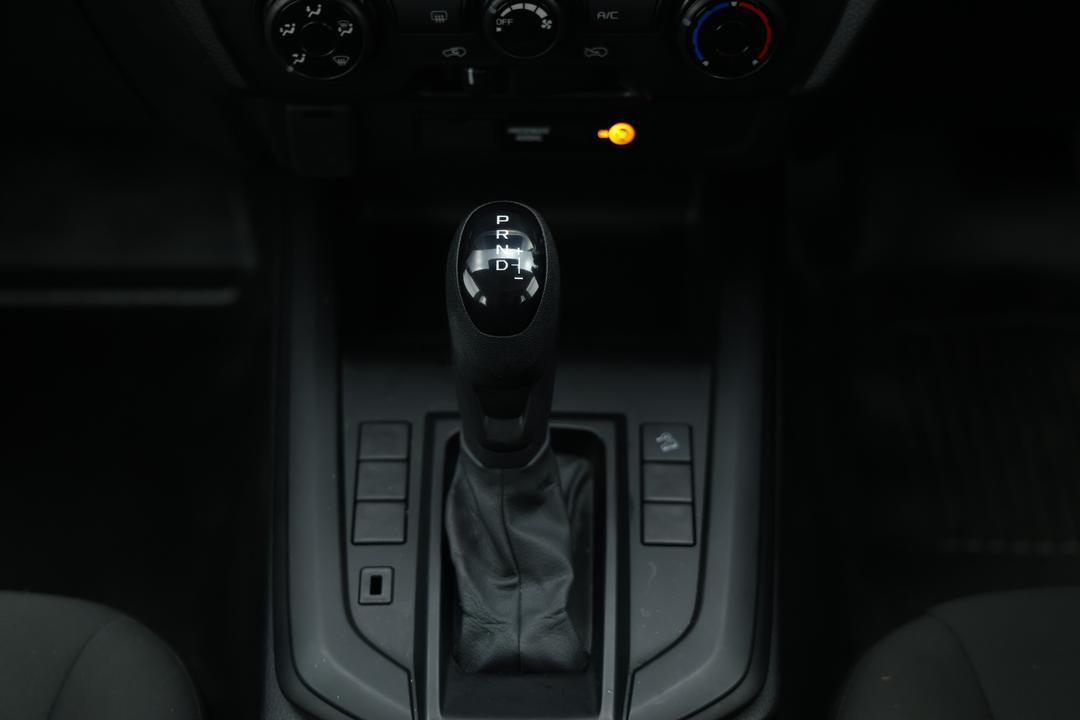 2021 Isuzu D-MAX Sx (4x2) High-ride, Automatic, 71846 km, Right Side Rear Door Cabin View