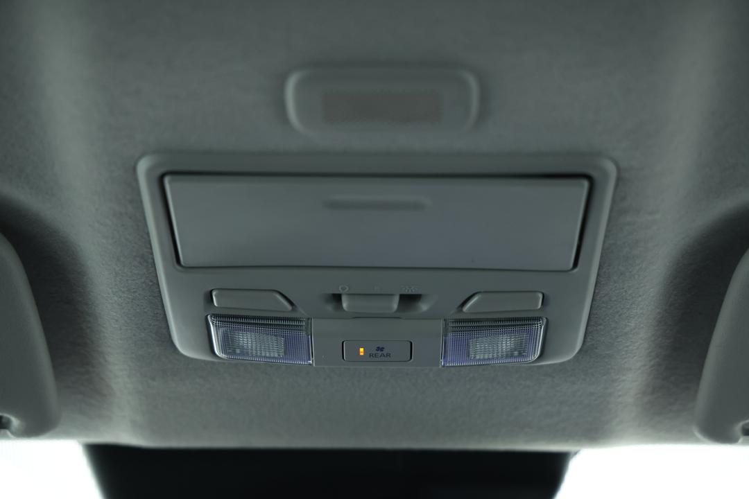 2023 Mitsubishi Triton Glx+ (4x4), Automatic, 23761 km, On-Roof Controls/Sunglass holder