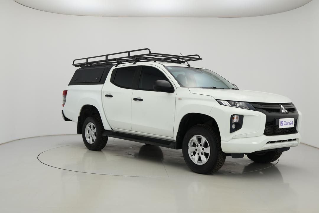 2023 Mitsubishi Triton Glx+ (4x4), Automatic, 23761 km, Right Front Diagonal (45- Degree) View
