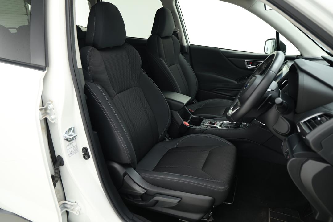 2024 Subaru Forester 2.5i (AWD), Automatic, 51047 km, Key Close-up