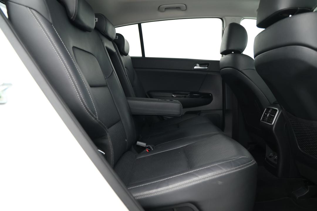 2016 Kia Sportage Gt-line (AWD), Automatic, 133076 km, Right Side Rear Door Cabin View