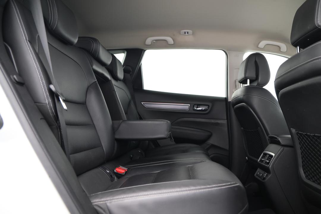 2023 Renault Koleos Zen (4x2), Automatic, 55654 km, Right Side Rear Door Cabin View