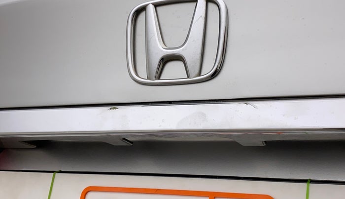 2016 Honda City 1.5L I-VTEC SV CVT, Petrol, Automatic, 1,09,171 km, Dicky (Boot door) - Minor scratches