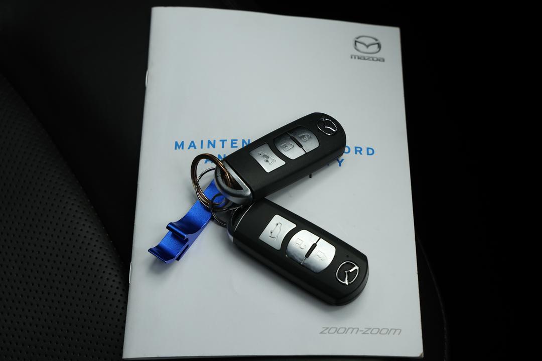 2018 Mazda CX-5 Akera (4x4), Automatic, 62964 km, Drivers Side Door Panel Controls