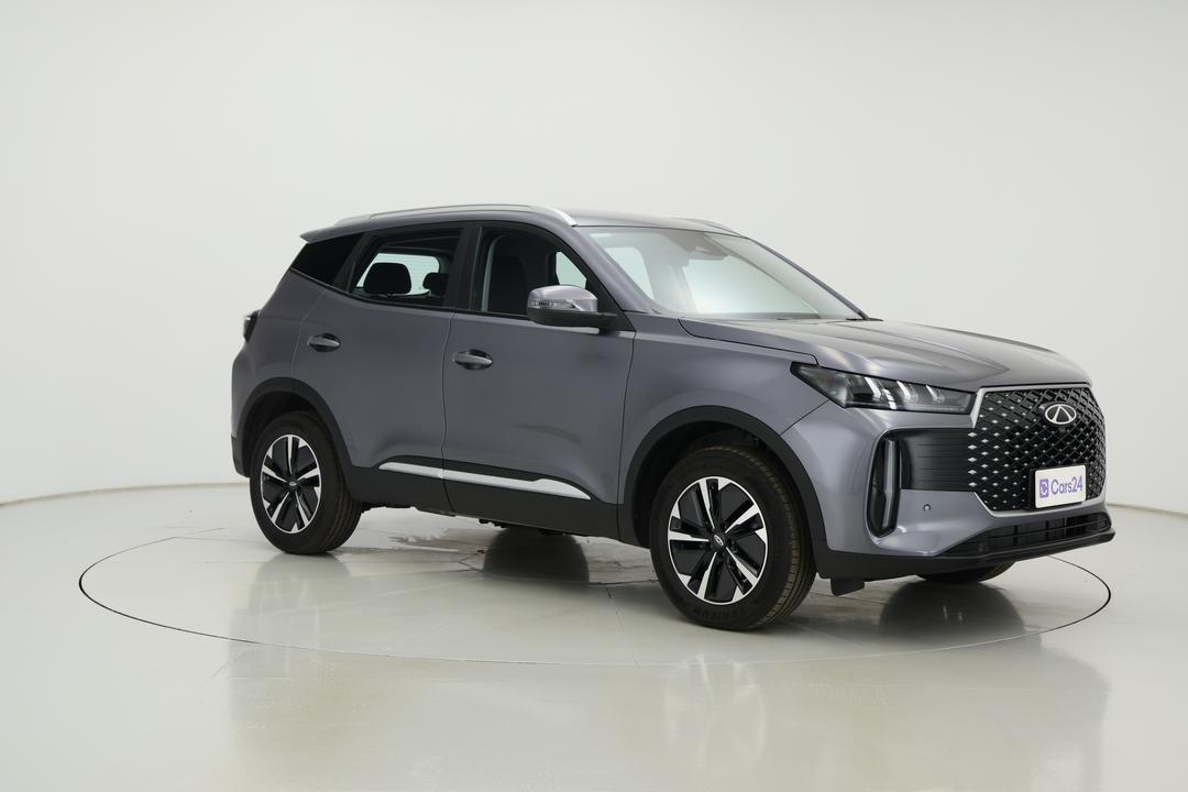 2025 Chery Tiggo 4 Urban, Automatic, 1336 km, Right Front Diagonal (45- Degree) View