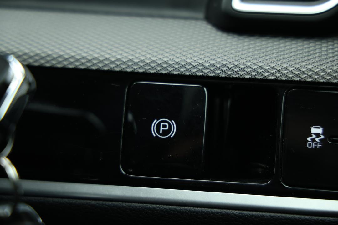 2024 Kia Sportage S (FWD), Automatic, 53103 km, On-Roof Controls/Sunglass holder