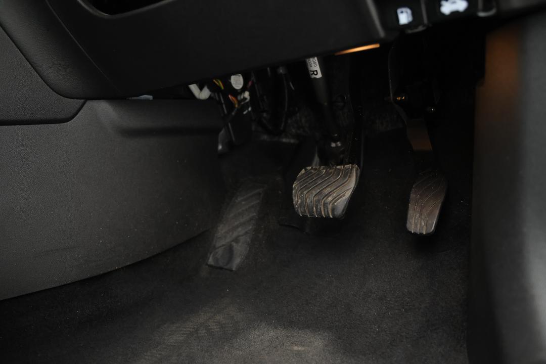 2023 Renault Koleos Zen (4x2), Automatic, 62311 km, Drivers Side Adjustment Panel