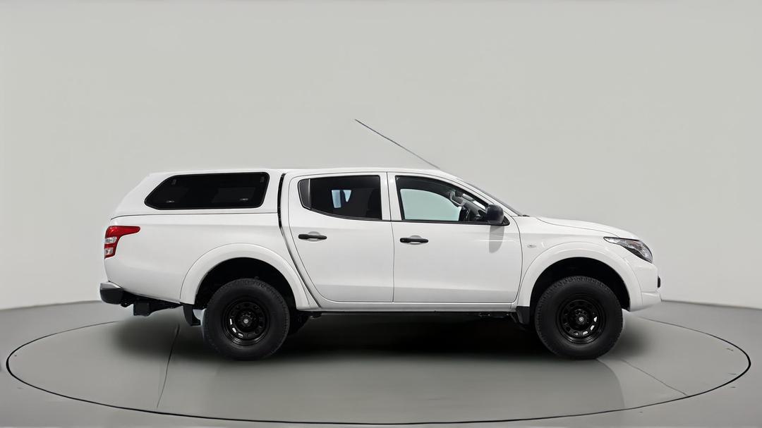 2018 Mitsubishi Triton Glx (4x4), Automatic, 98788 km, Right Side View