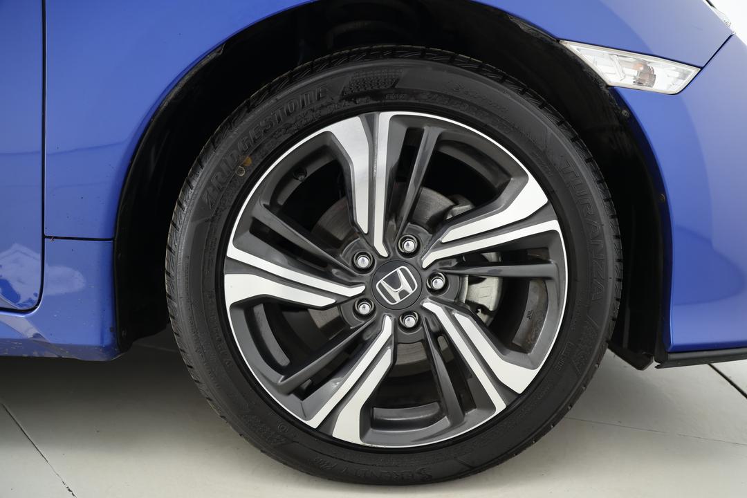 2021 Honda Civic Vti-lx, Automatic, 50624 km, Right Front Wheel