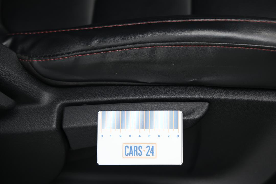 2022 MG HS Excite, Automatic, 48933 km, Seats Front RHS Tear