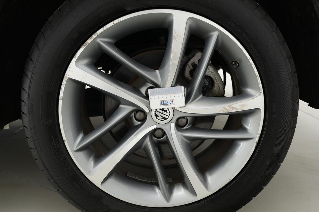 2022 MG HS Excite, Automatic, 48933 km, Wheels Rim Front RHS Gutter Rash
