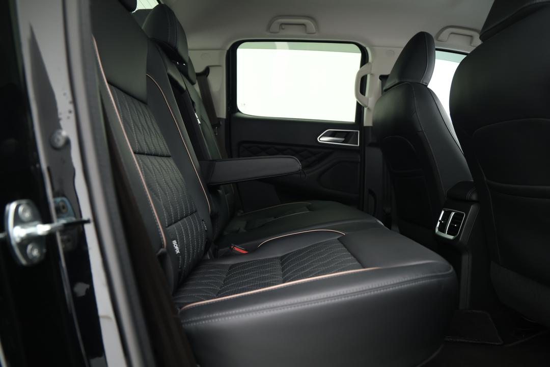 2023 GWM Ute Cannon Vanta (4x4), Automatic, 32515 km, Boot Inside View with Luggage