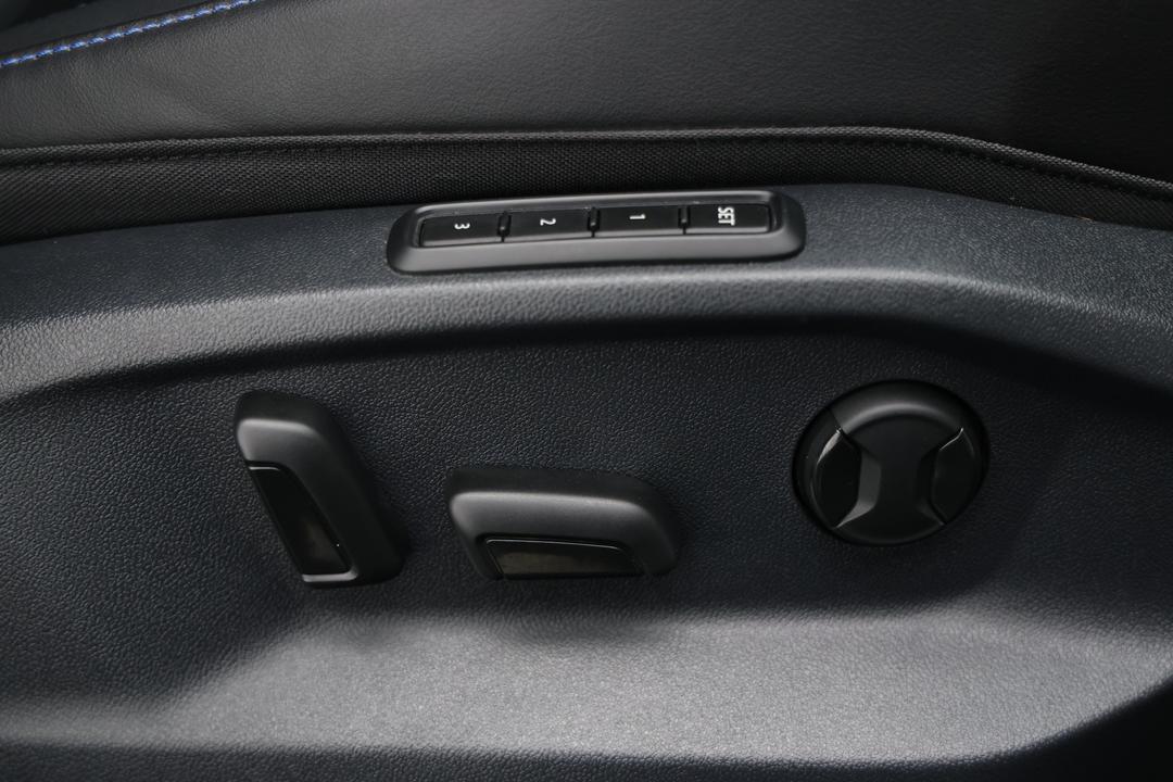 2022 Volkswagen T-roc R, Automatic, 73566 km, Drivers Side Door Panel Controls