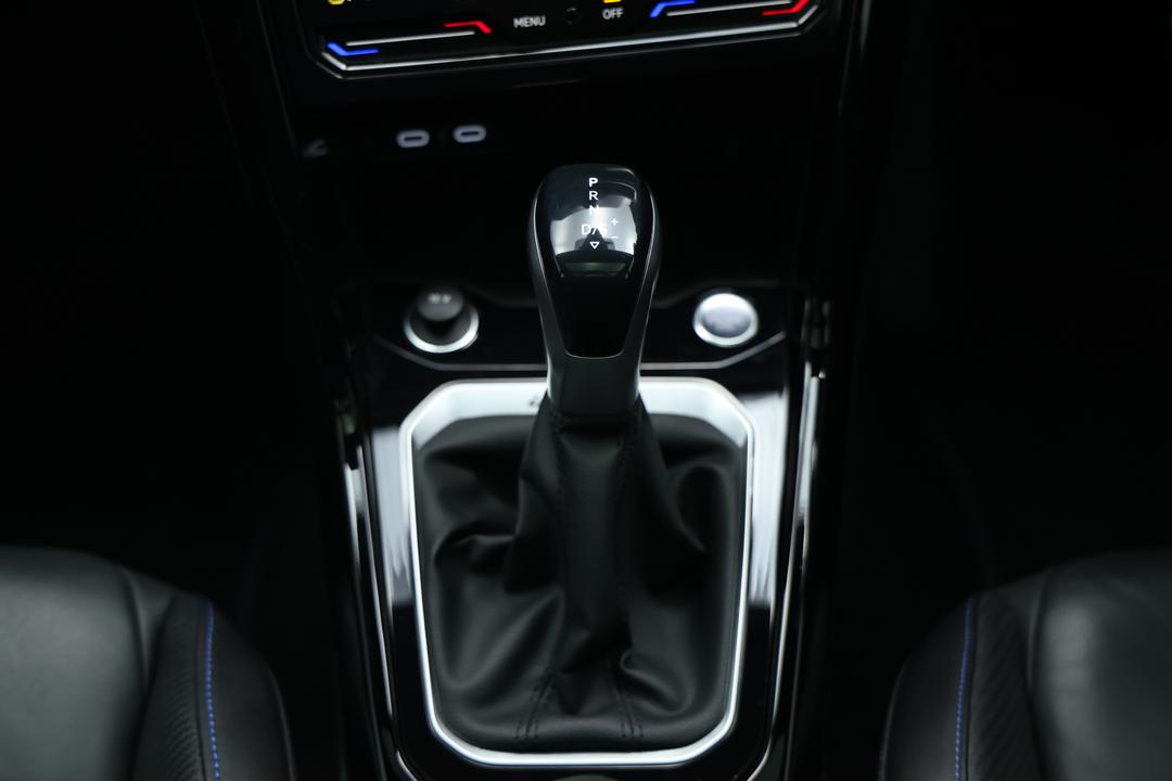 2022 Volkswagen T-roc R, Automatic, 73566 km, Gear Lever 