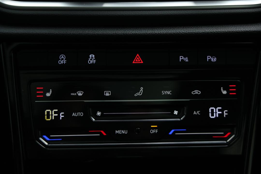 2022 Volkswagen T-roc R, Automatic, 73566 km, Right Side Front Door Cabin View