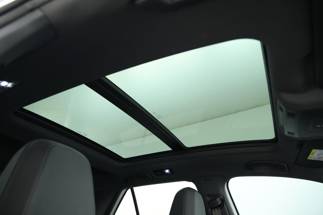 2022 Volkswagen T-roc R, Automatic, 73566 km, Interior Sunroof/Moonroof