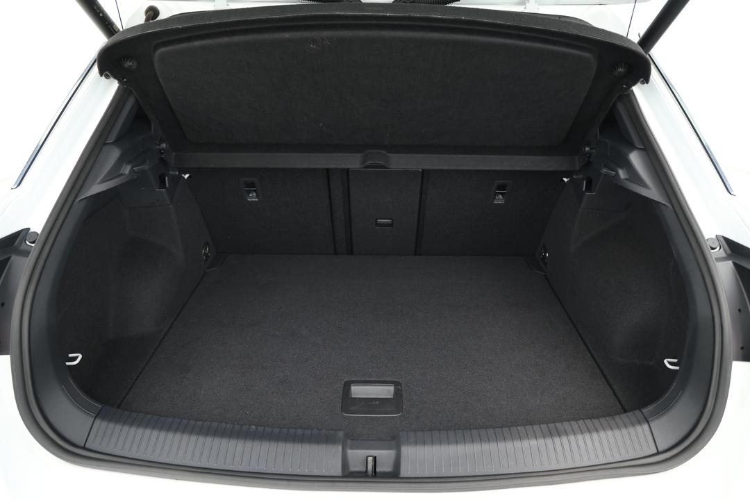 2022 Volkswagen T-roc R, Automatic, 73566 km, Boot Inside View