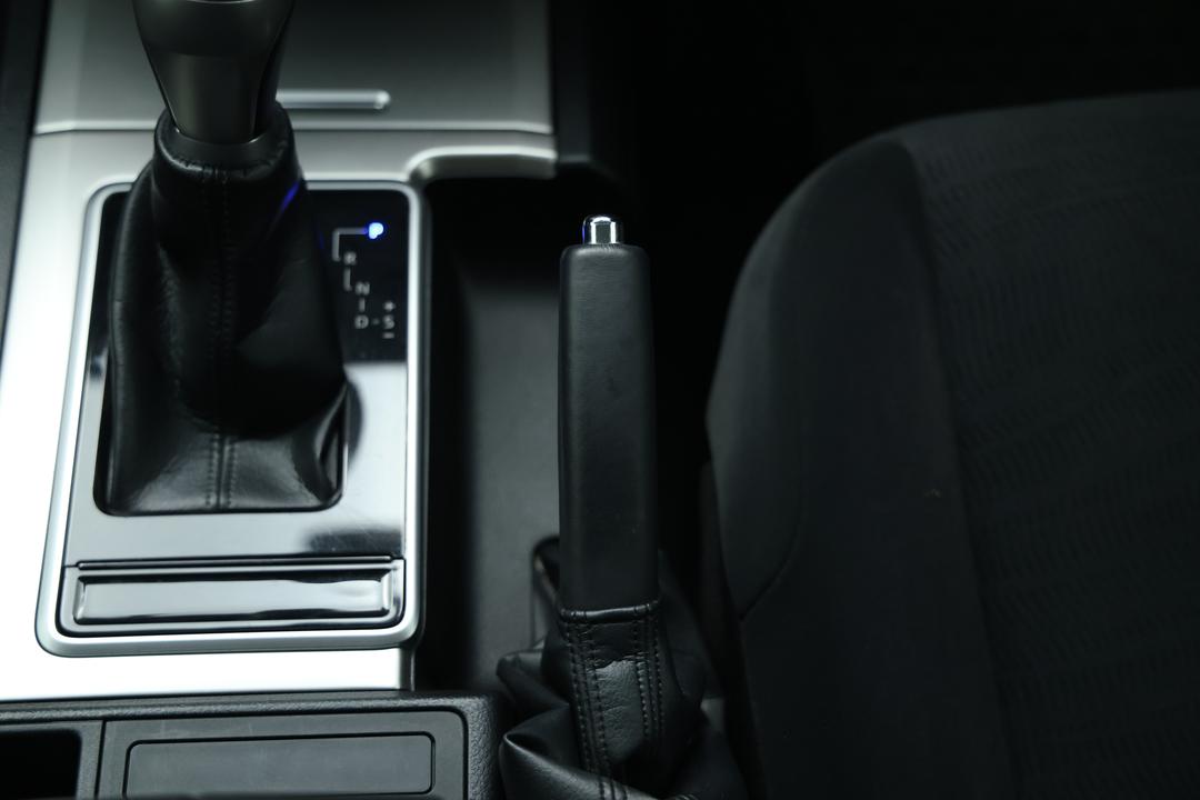 2023 Toyota Landcruiser Prado Gxl, Automatic, 17379 km, Handbrake