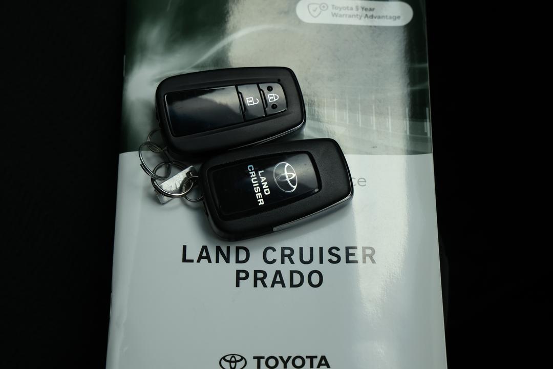 2023 Toyota Landcruiser Prado Gxl, Automatic, 17379 km, Ventilated Seats