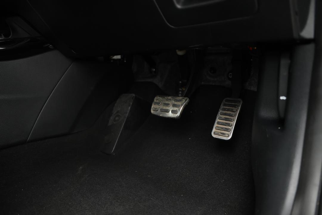 2019 Kia Cerato Gt Safety Pack, Automatic, 56945 km, Drivers Side Adjustment Panel