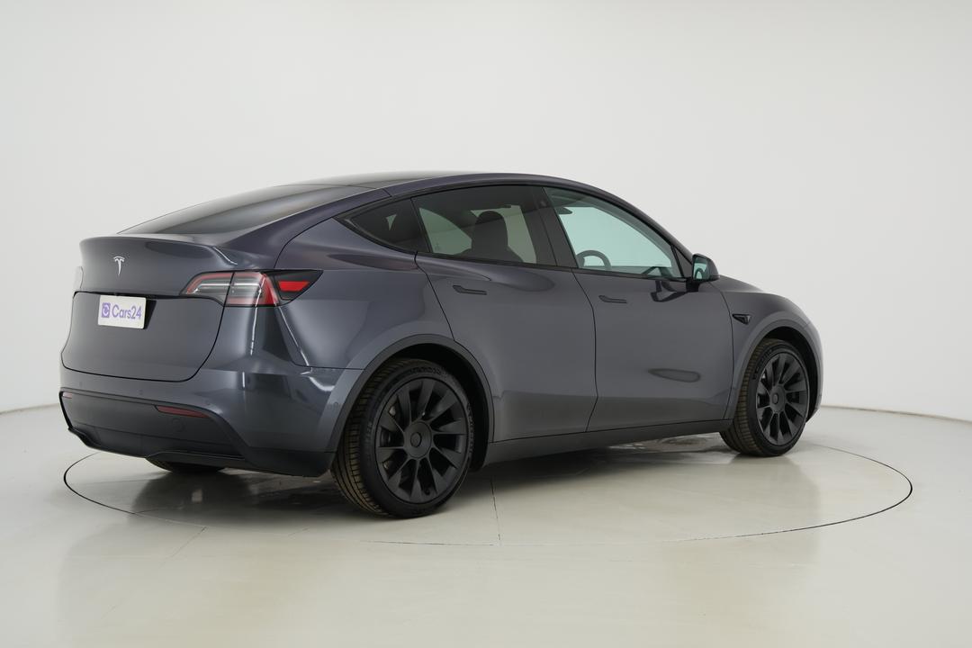 2023 Tesla Model Y Rear-wheel Drive, Automatic, 48385 km, Right Back Diagonal (45- Degree) View
